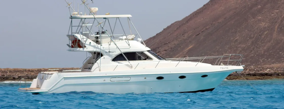 Corralejo private sailing trip
