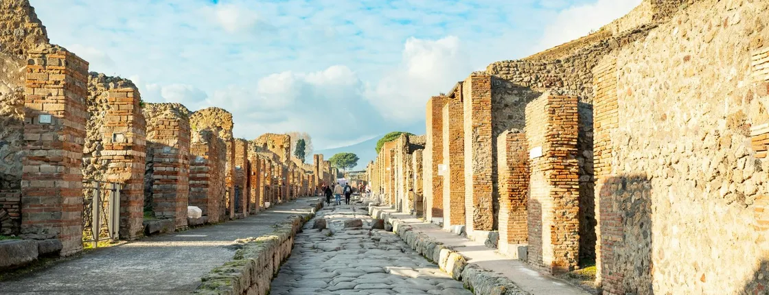 Pompeii's new discoveries small-group guided tour