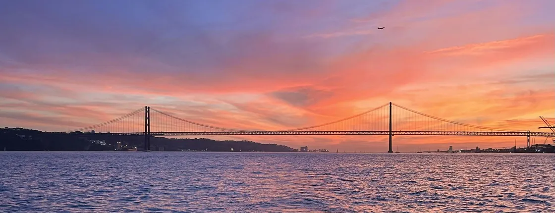 Sunset cruise with welcome drink