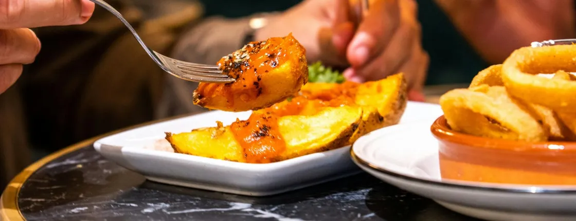 Self-guided tapas and wine tour in Palma de Mallorca