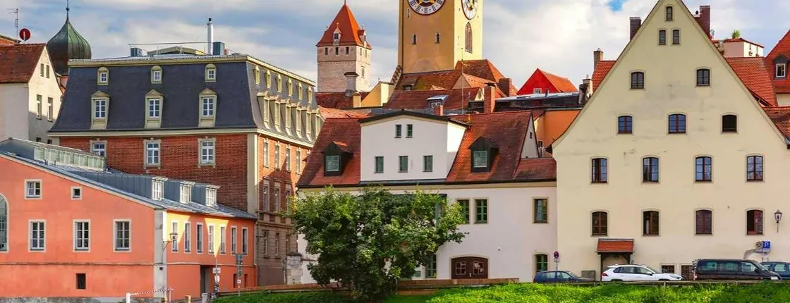 Regensburg best intro walking tour with a local