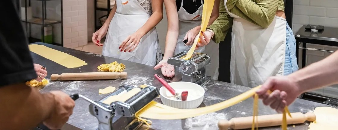 Tuscan cooking class with dinner in the historic center of Florence