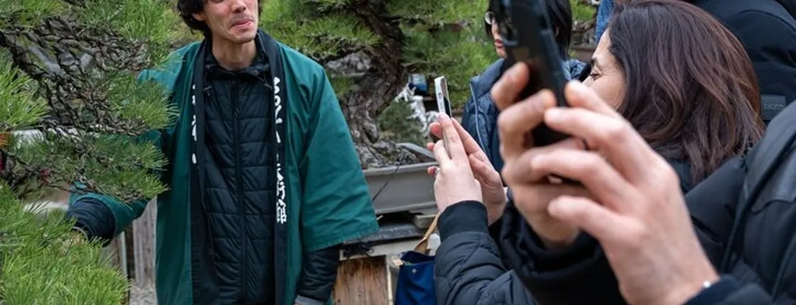 Make your own bonsai workshop with a professional artist in Tokyo