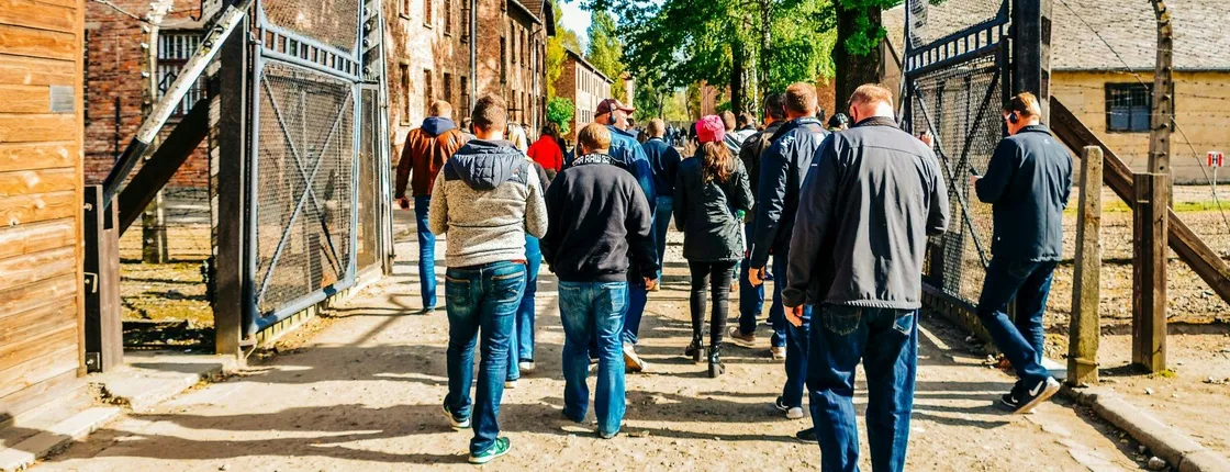 Auschwitz-Birkenau live guided tour with transfer from Krakow