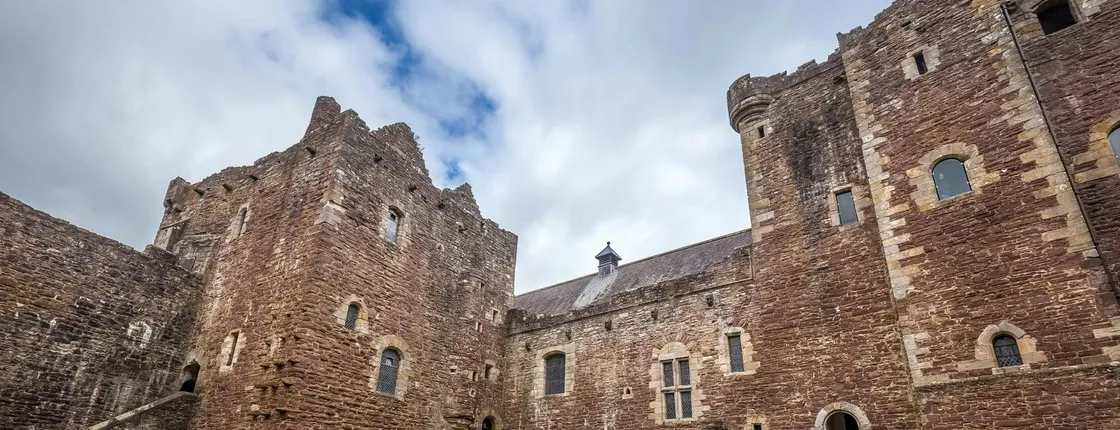 Outlander Castles and Scottish countryside tour from Glasgow