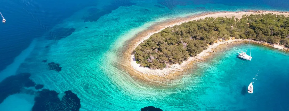 Croatian island hopping by speedboat to Hvar, Brac and Zecevo