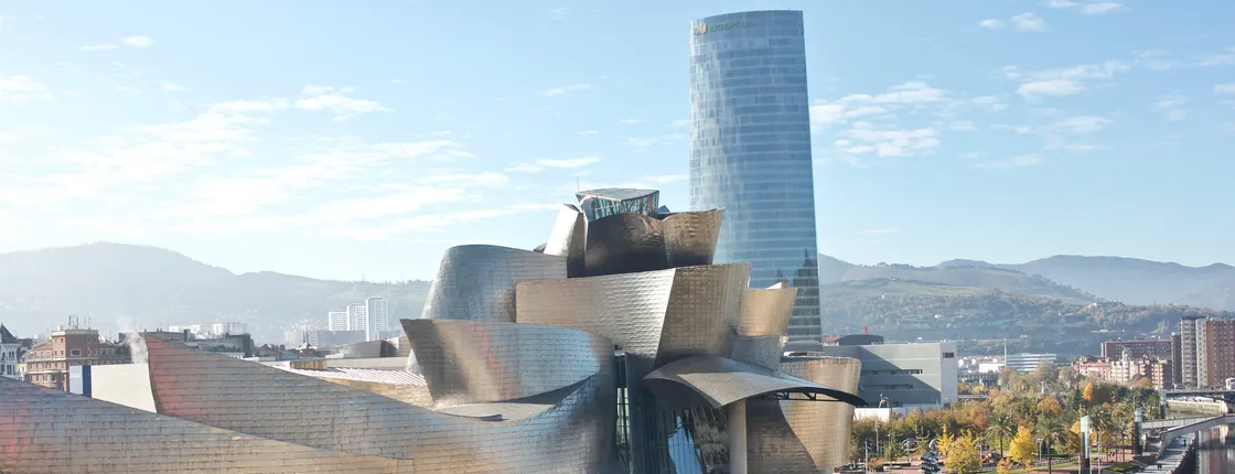 All Iron Bilbao tour: Athletic Club and Guggenheim Museum