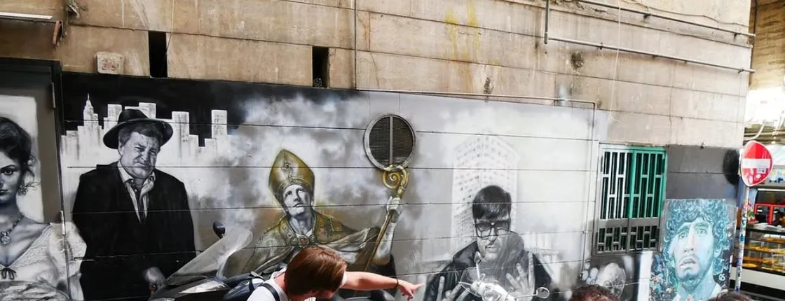 Naples folklore and street art tour in the Spanish Quarters