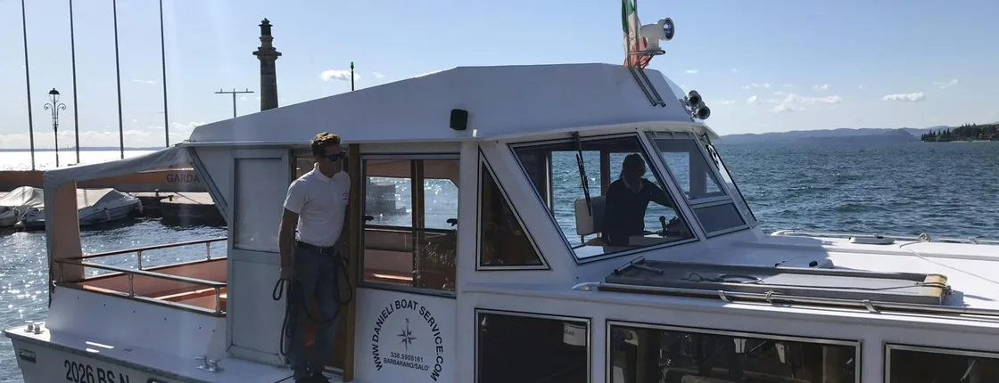Sirmione 4-hour guided boat tour from Garda and Bardolino