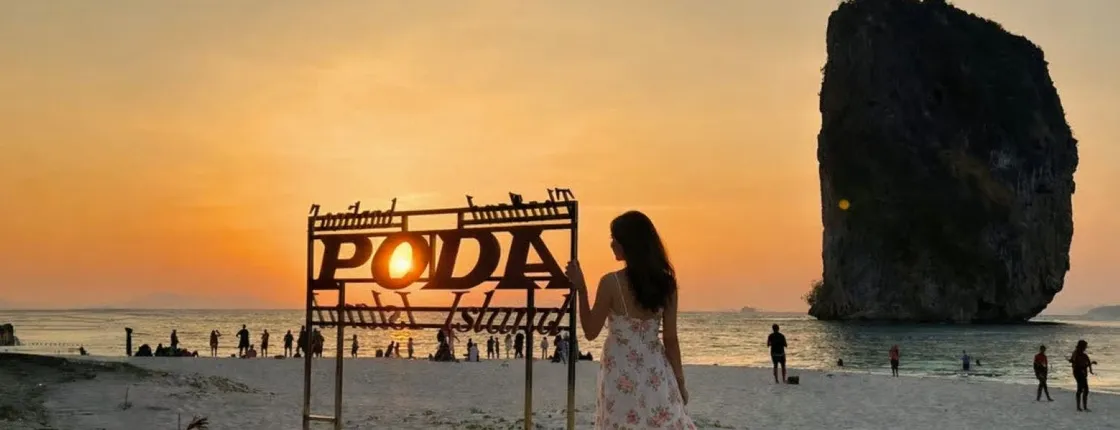 Phi Phi Islands sunset tour by speedboat from Krabi
