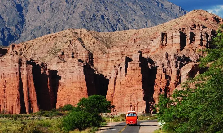 Full-Day Tour Cafayate Calchaqui Valleys with Wine