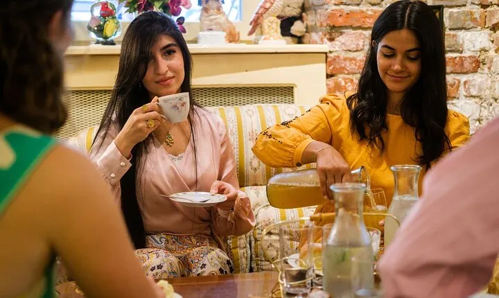 Vienna Coffee, Cake & Pastries Tour with Local Stories