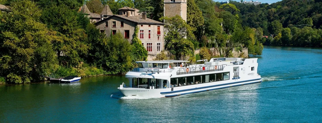 Hermès II restaurant boat dinner cruise in Lyon