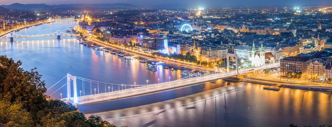 Off the beaten track - customized private tour of Budapest with Nelli