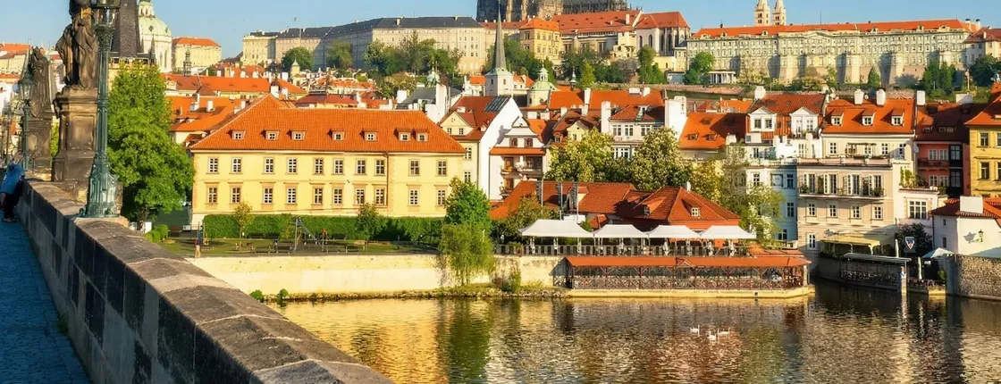 Prague grand 2 hours and 2.5 hour exterior walking tour