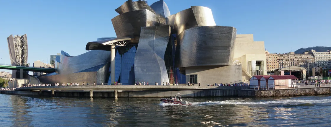 Visit to the Guggenheim Museum in Bilbao in Spanish