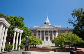 Self-Guided Scavenger Hunt: Annapolis Red Bricks & Blue Views