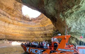 Dolphins and caves cruise tour in Albufeira