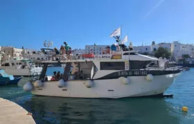30-minute coastal discovery by boat from Monopoli