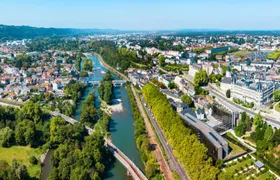 Pau city highlights walking tour with a local guide