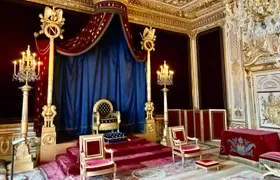 Private Tour in Fontainebleau Palace with Skip-The-Line Ticket