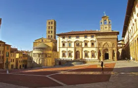From Florence: Private Minivan Tour Discovering Arezzo & Cortona