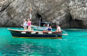 Boat Tour in Capri Italy