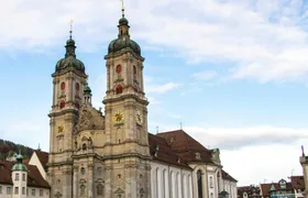 St. Gallen walking tour and chocolate tasting with a local