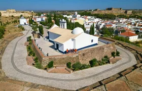 4x4 Algarve adventure with salt pans visit and local delicacy tasting