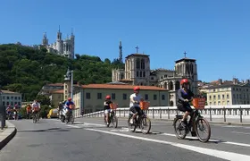 2h - Electric Bike Tour of Lyon with a Local Guide