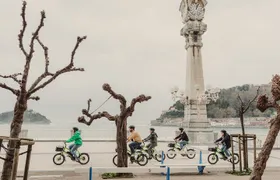 Small-Group Electric Bike Tour in San Sebastián 