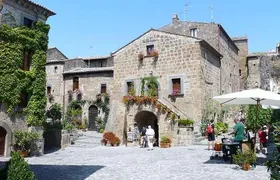 Orvieto and Civita di Bagnoregio Day Tour from Civitavecchia Port