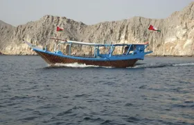 Full-Day Dhow Cruise in Khasab Musandam