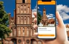 Brandenburg Scavenger Hunt and Sights Self-Guided Tour