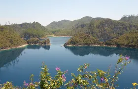 El Chiflon Waterfalls and Montebello Lakes Day Trip from Tuxtla Gutiérrez