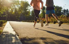 Small-group guided running city tour in Flensburg