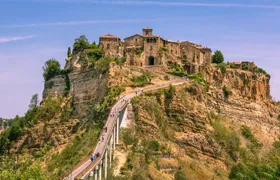 Small Group E-bike Experience from Orvieto to Civita with Lunch
