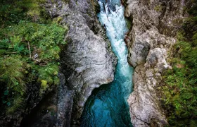 Canyoning beginner tour through the Hachle Canyon in Imst