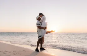 Private Vacation Photoshoot with Photographer in Virginia Beach