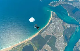 15,000 Ft Skydiving in Newcastle Available in the Week