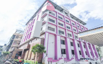 Aura Inn by Oyo Rooms