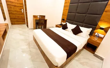 Hotel Grand Executive