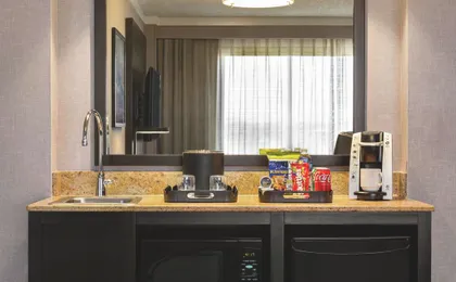 Embassy Suites Kansas City - Overland Park