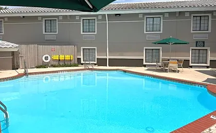 La Quinta Inn & Suites by Wyndham Lexington