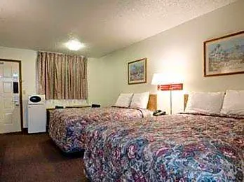 Country Side Inn