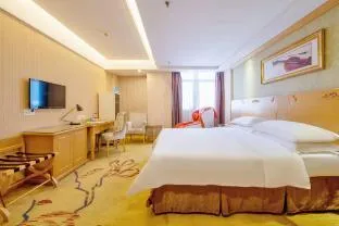 Vienna Hotel Shenzhen East Railway Station Buji Ancient Street