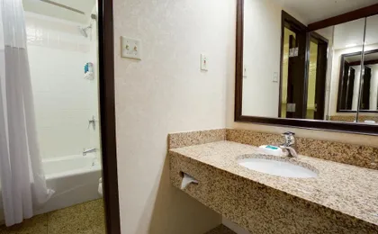 Drury Inn & Suites Convention Center