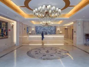 Vienna Hotel Wuhan Wenhua Avenue Dahualing Metro Station