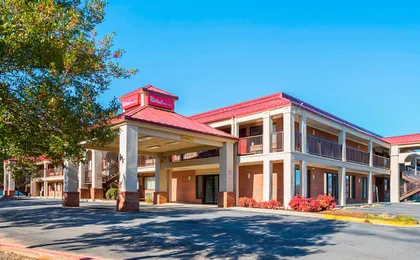 Red Roof Inn and Suites Scottsboro