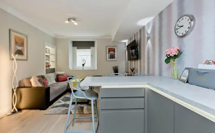 Ultra Modern, West End Village, Refurbished Basement Appt